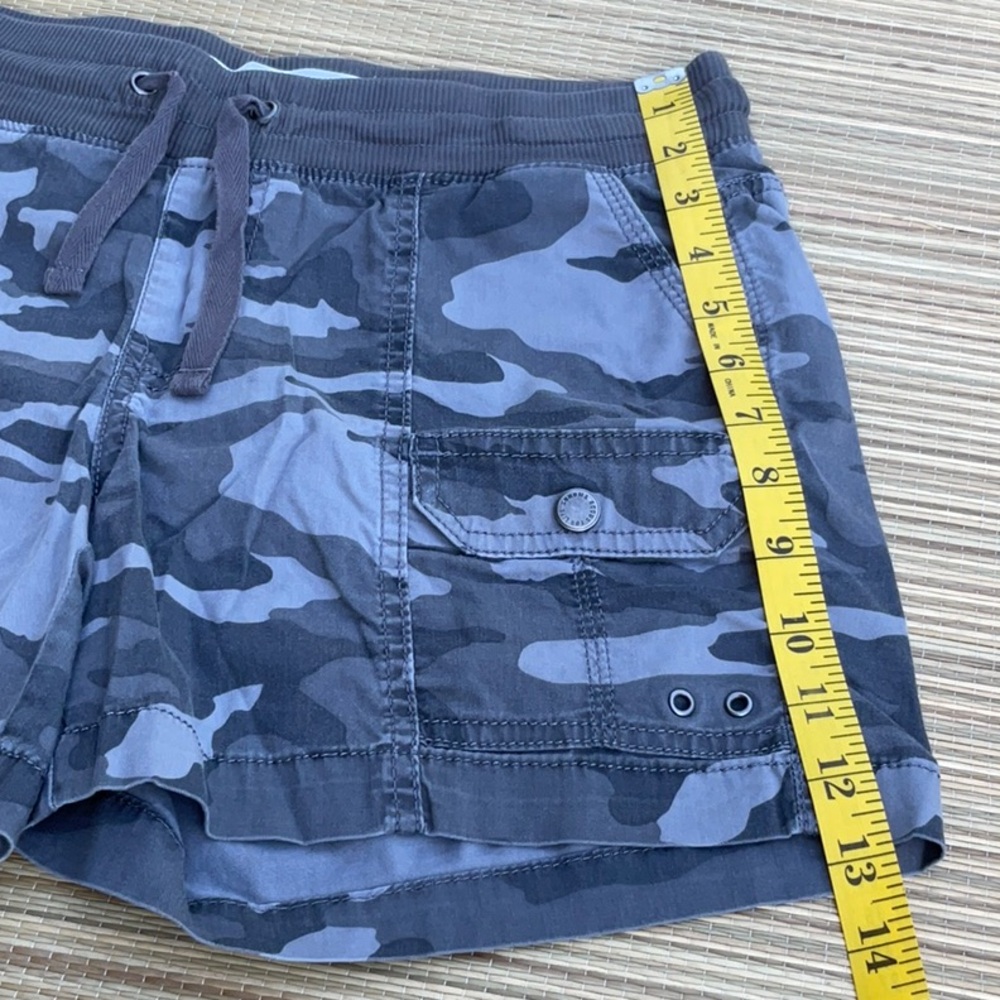 Sonoma Goods For Life Gray Camouflage Women's Shorts Size 4 - Picture 4 of 11